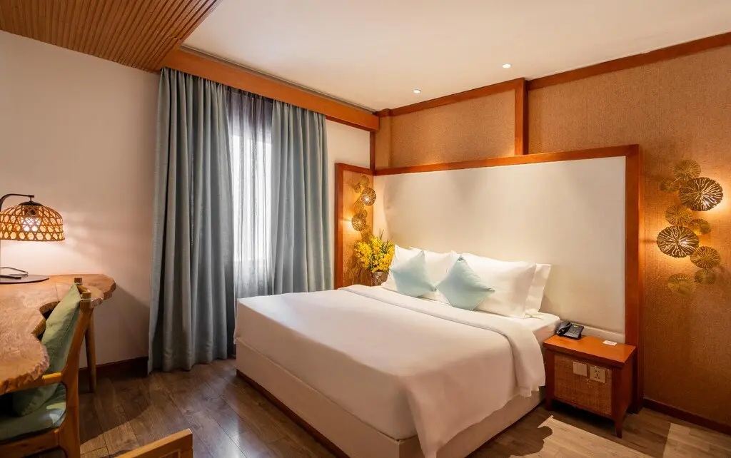 Deluxe Room with Window - Bed