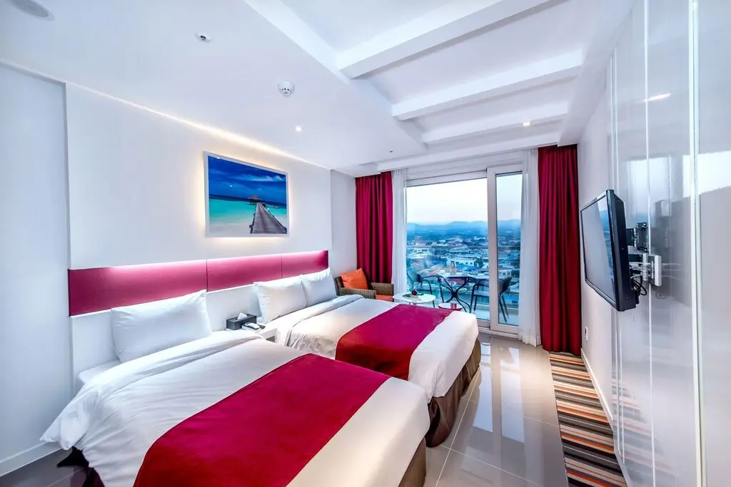 Guest room