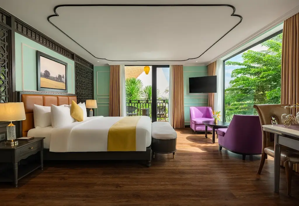 Marina Double Suite - Bed