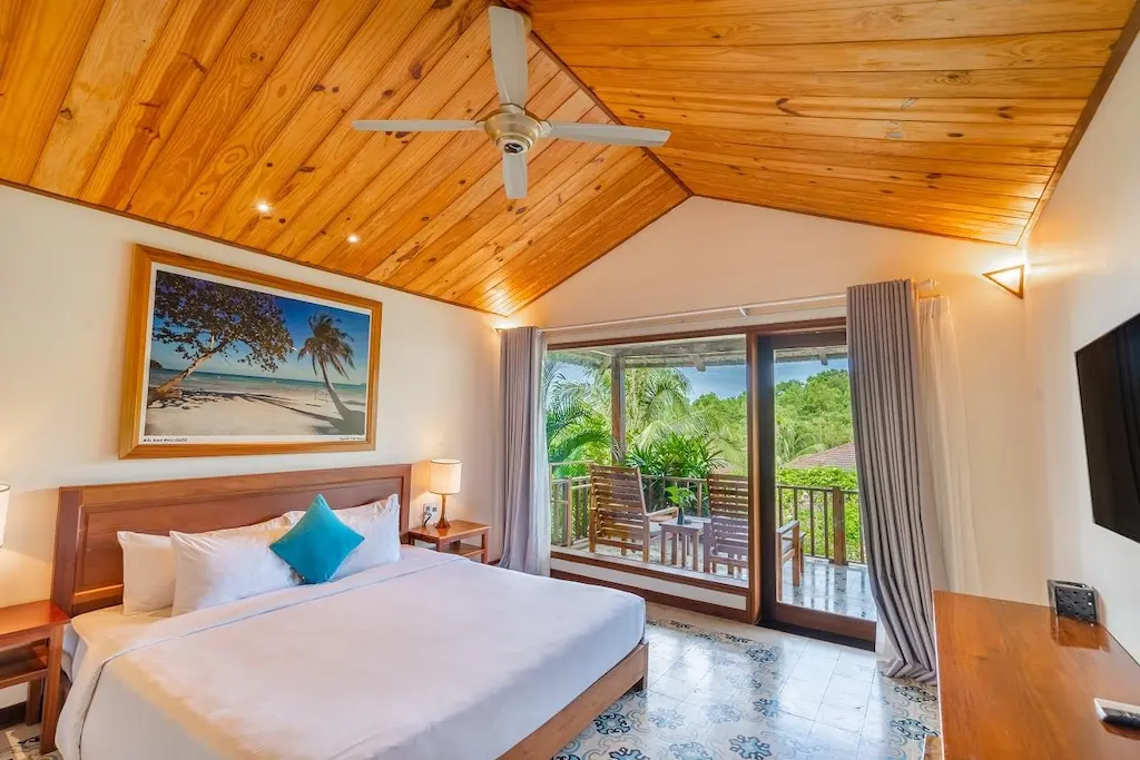 2 Bedroom Villa, Balcony - Bed