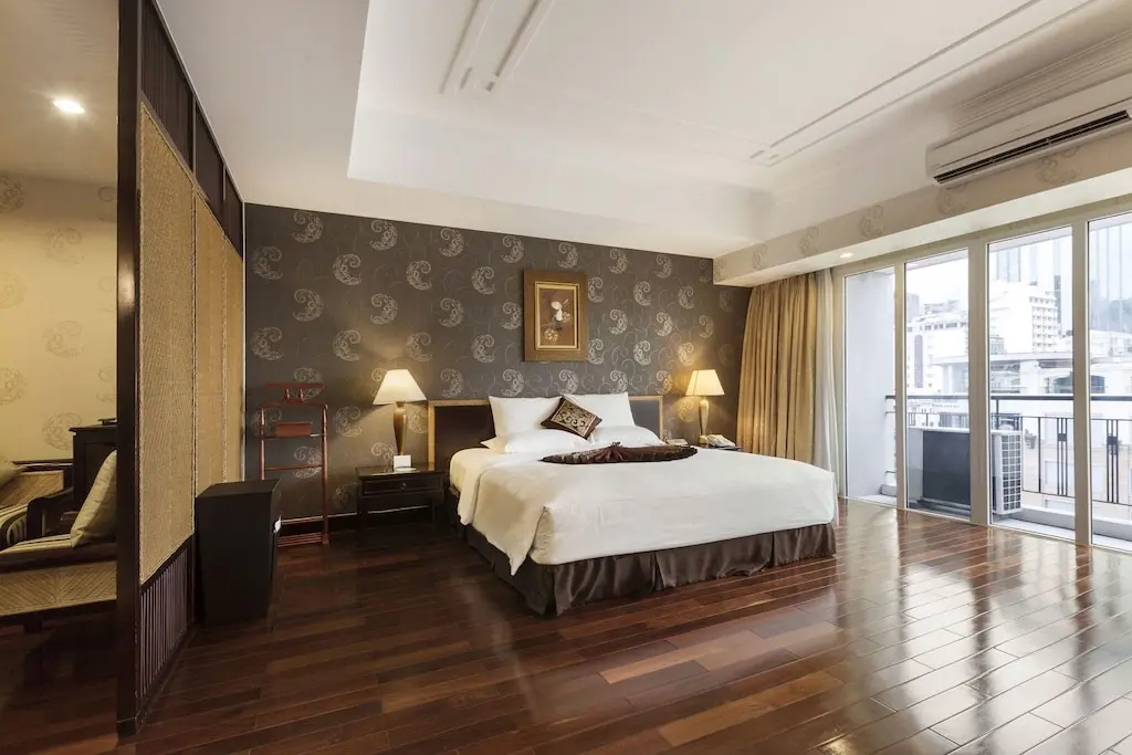 Guest room