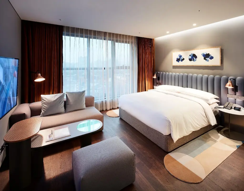 Guest room