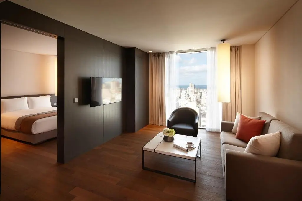 Guest room