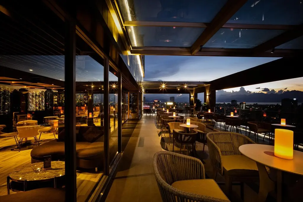 Bar/lounge